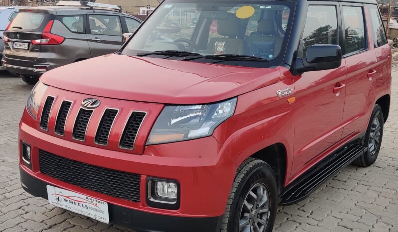 Mahindra TUV300 T10 AS MHawk 100 full