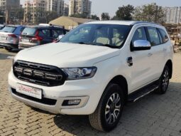 Ford Endeavour 2.2 4×2 AT Titanium + 2019 With Sunroof full