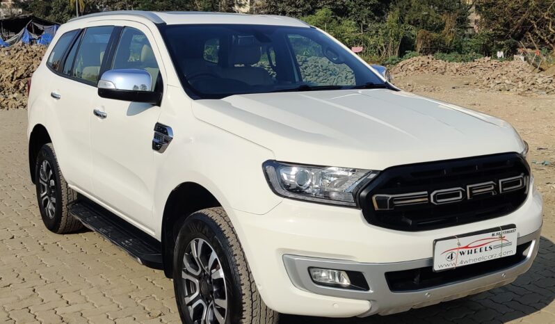 Ford Endeavour 2.2 4×2 AT Titanium + 2019 With Sunroof full