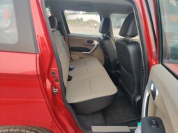 Mahindra TUV300 T10 AS MHawk 100 full