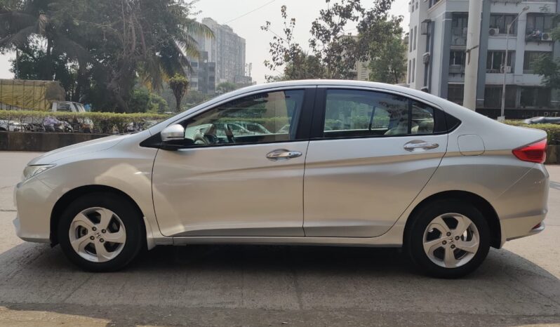 Honda City 1.5 VX CVT (IVTEC) with Sunroof full