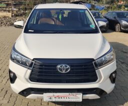 Toyota Innova Crysta 2.4 G 8STR full