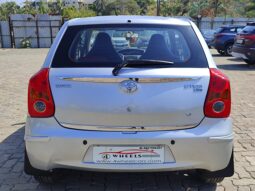 Toyota Etios Liva V full