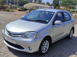 Toyota Etios Liva V full