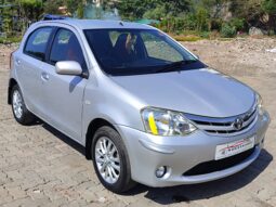 Toyota Etios Liva V full