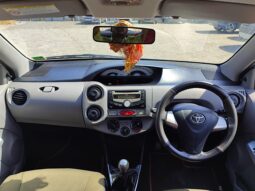 Toyota Etios Liva V full