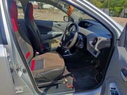 Toyota Etios Liva V full