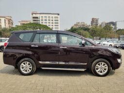 Toyota Innova Crysta 2.4 V MT 8STR full