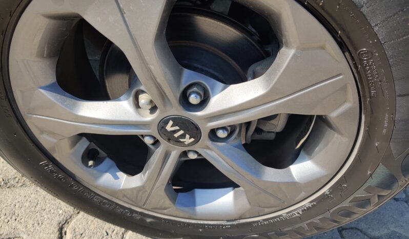 Kia Seltos D 1.5 6 MT HTK + full