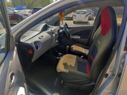 Toyota Etios Liva V full