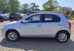 Toyota Etios Liva V full