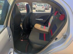 Toyota Etios Liva V full