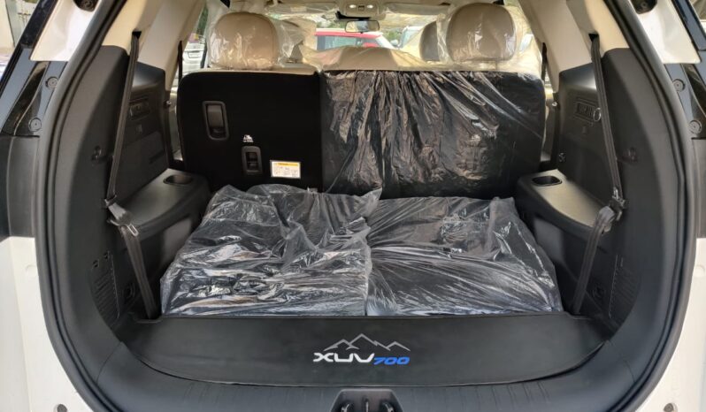 Mahindra XUV700 AX7 MT AWD LUX PACK 7 STR full