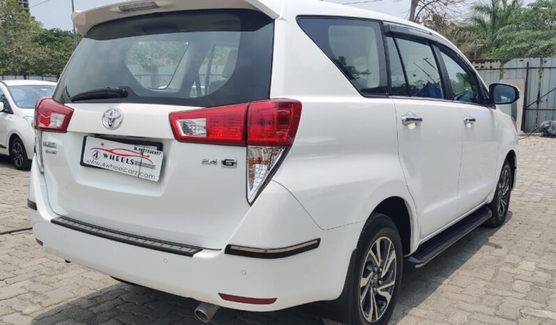 Toyota Innova Crysta 2.4 G full