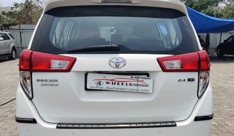 Toyota Innova Crysta 2.4 G full