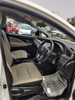 Toyota Innova Crysta 2.4 G full