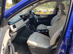 Mahindra XUV700 AX7 L 7 STR full