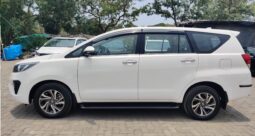 Toyota Innova Crysta 2.4 G full