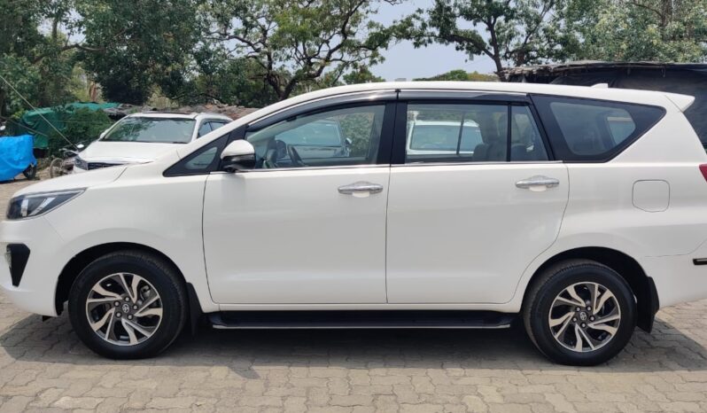 Toyota Innova Crysta 2.4 G full