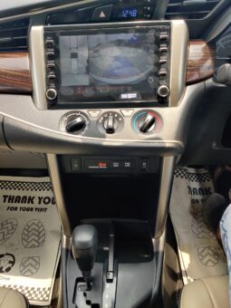 Toyota Innova Crysta 2.4 G full