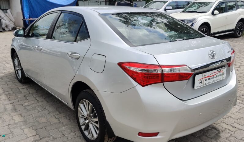 Toyota Corolla Altis 1.8 VL full