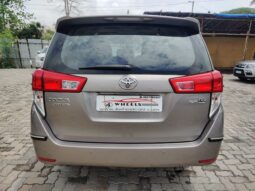 Toyota Innova Crysta 2.4 V MT 8STR full