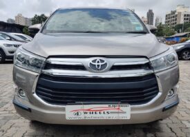 Toyota Innova Crysta 2.4 V MT 8STR