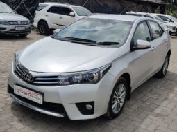 Toyota Corolla Altis 1.8 VL full