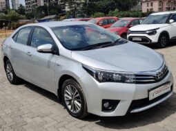 Toyota Corolla Altis 1.8 VL full