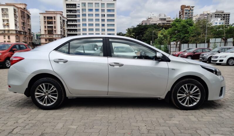 Toyota Corolla Altis 1.8 VL full