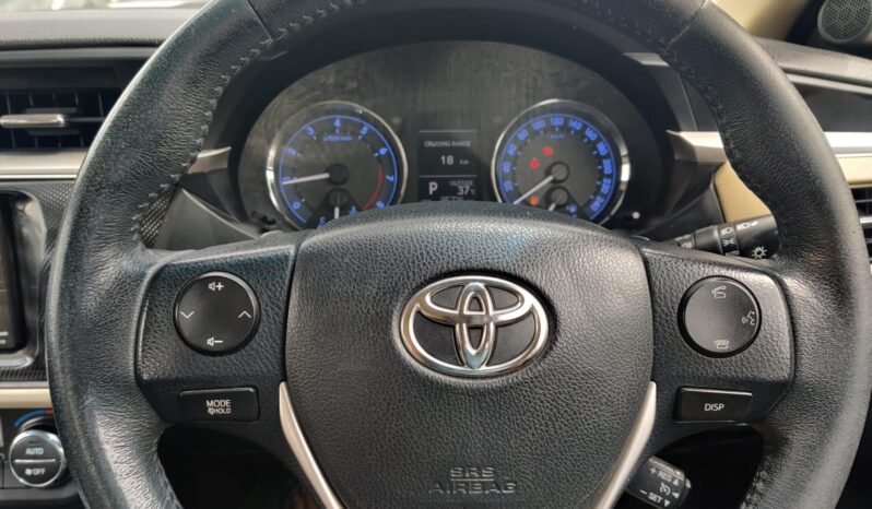 Toyota Corolla Altis 1.8 VL full