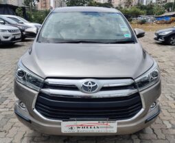 Toyota Innova Crysta 2.4 V MT 8STR full