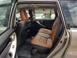 Toyota Innova Crysta 2.4 V MT 8STR full