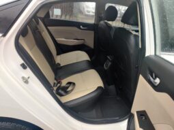 Hyundai Verna 1.6 VTVT SX full