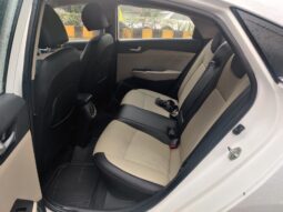 Hyundai Verna 1.6 VTVT SX full