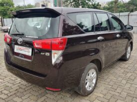 Toyota Innova Crysta 2.7 V MT 7STR