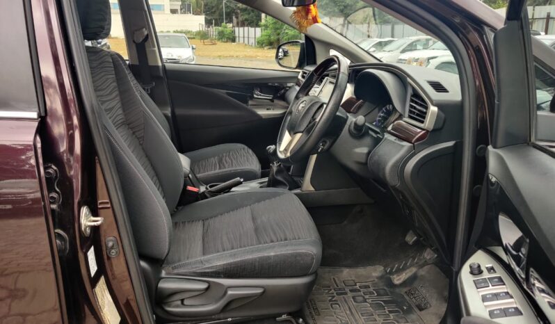 Toyota Innova Crysta 2.7 V MT 7STR full