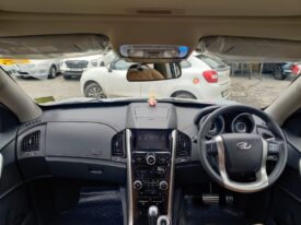 Mahindra XUV 500 W11 FWD