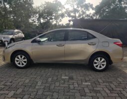 Toyota Corolla Altis 1.8 G full