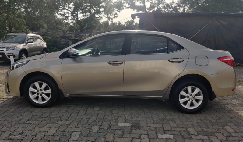 Toyota Corolla Altis 1.8 G full