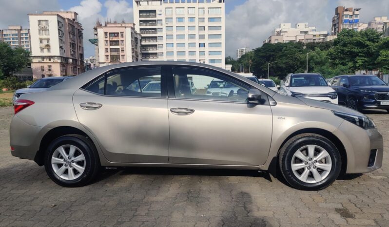 Toyota Corolla Altis 1.8 G full