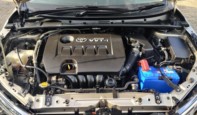 Toyota Corolla Altis 1.8 G full