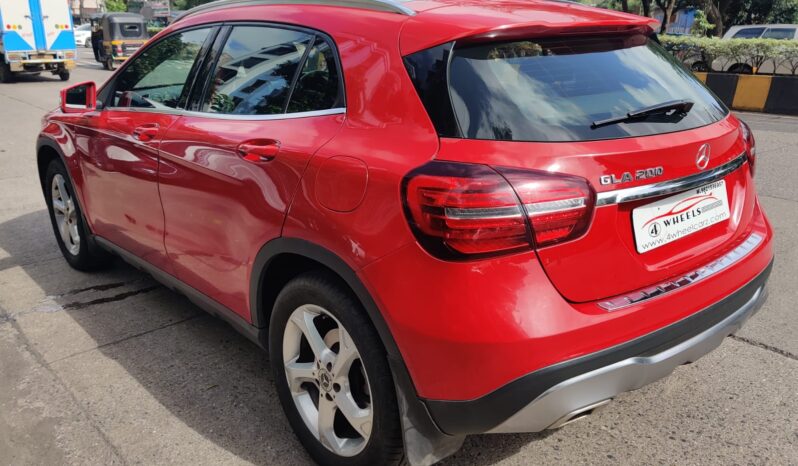 Mercedes GLA 200 Sport full