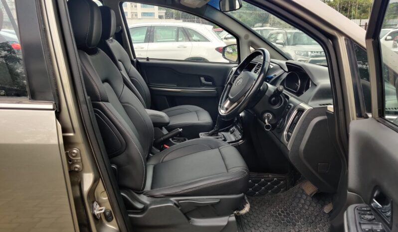 Tata Hexa XTA 4×2 6Str full