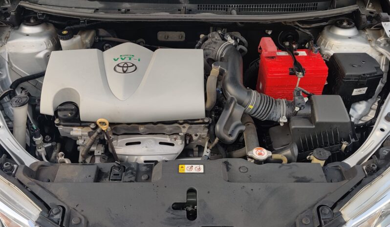 Toyota Yaris 1.5 J full