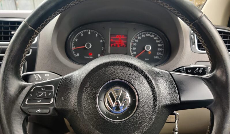 Volkswagen Vento 1.6 MPI AT Highline full