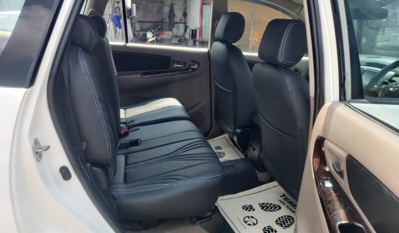 Toyota Innova V MT 8STR full