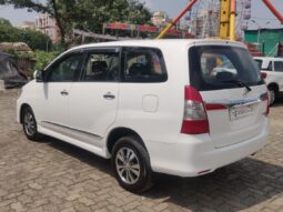 Toyota Innova V MT 8STR full