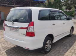 Toyota Innova V MT 8STR full