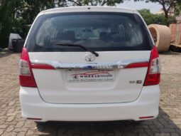 Toyota Innova V MT 8STR full